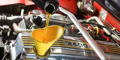 VÝMĚNA OLEJŮ VÝMĚNA OLEJŮ